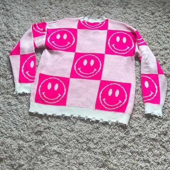Altar’d State oversized Pink Happy Face Sweater Women’s Small - Picture 9 of 13